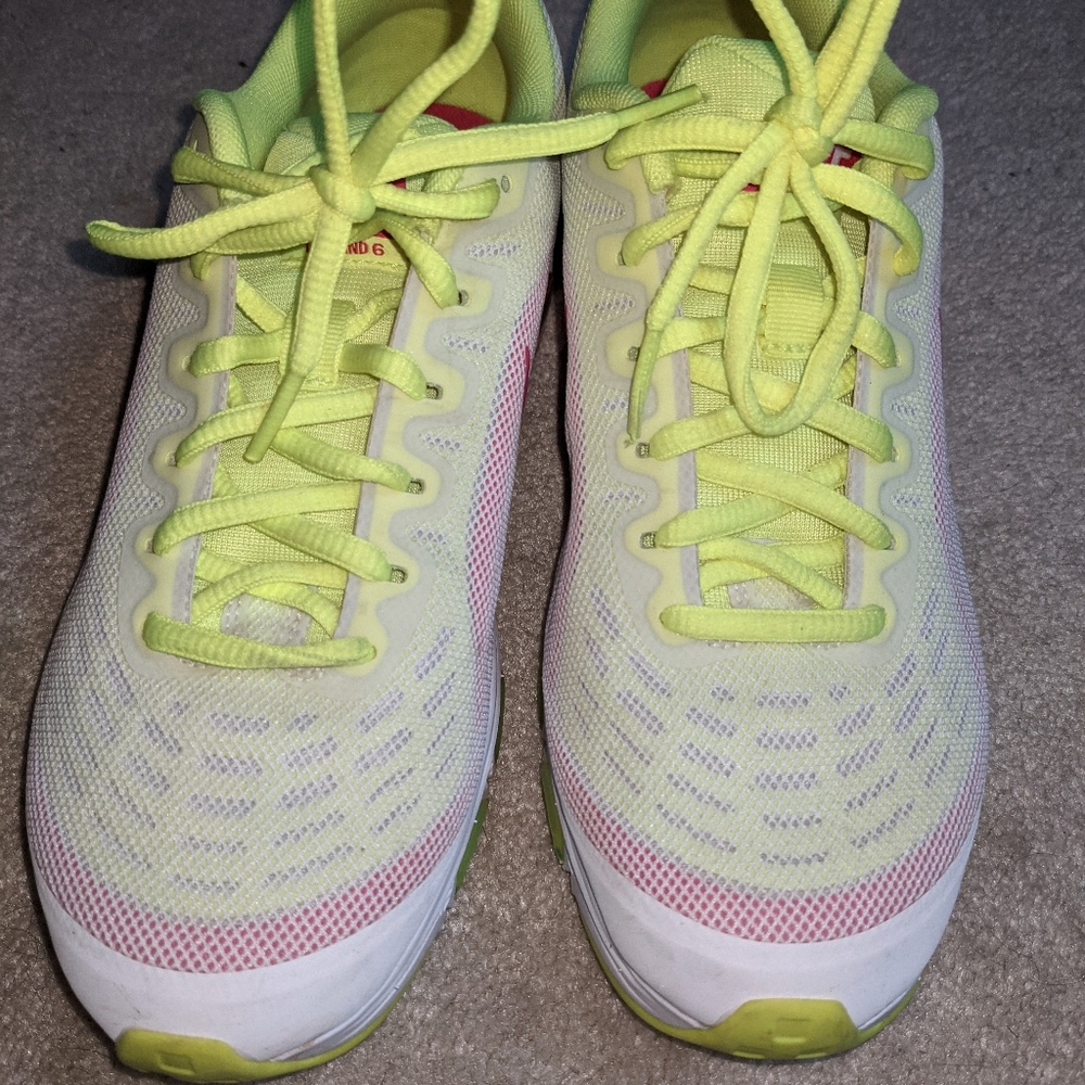 Nike Tailwind 6